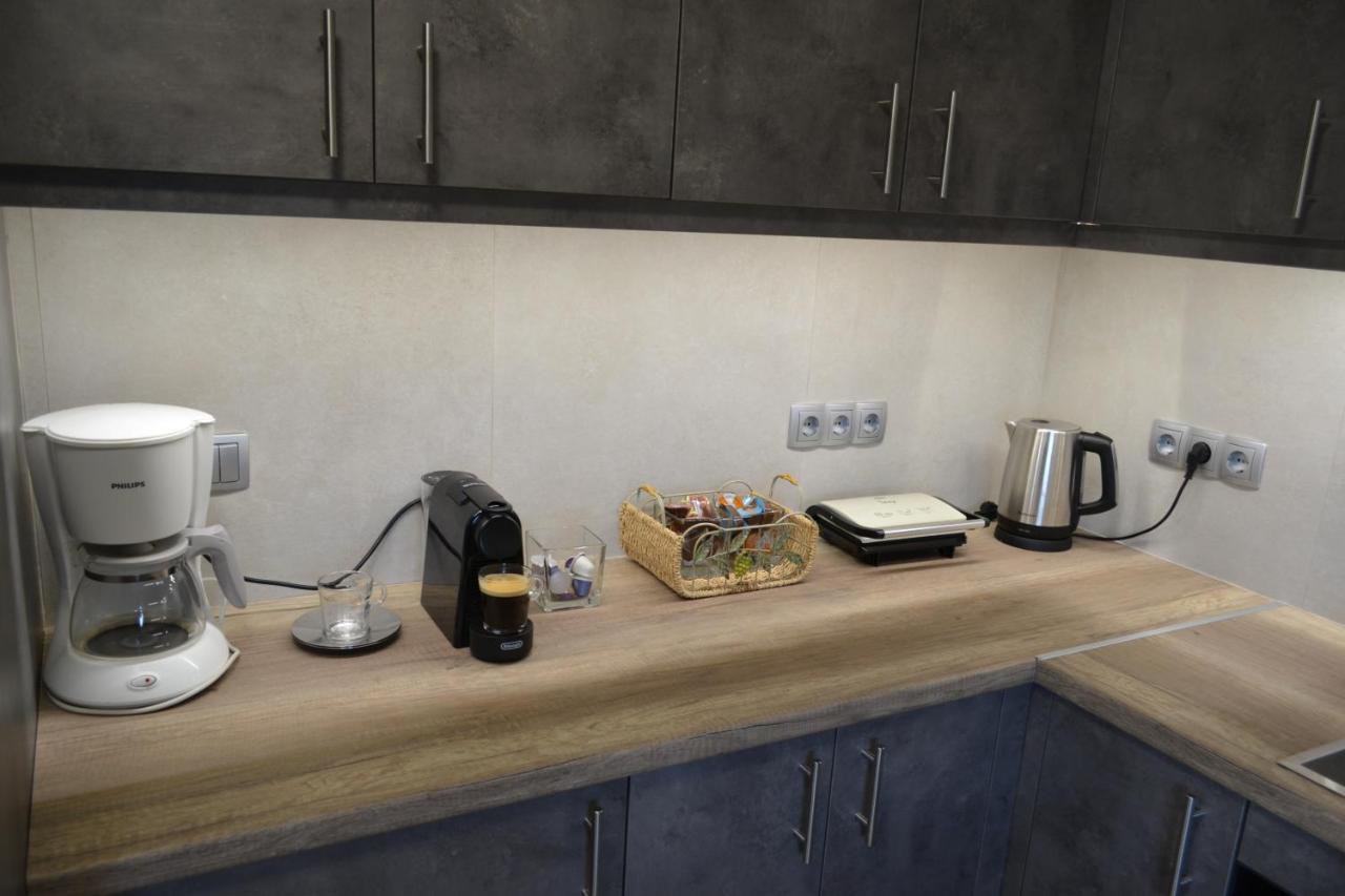 Stergiou Luxury Apartments With Shared Pool أنافيسوس المظهر الخارجي الصورة
