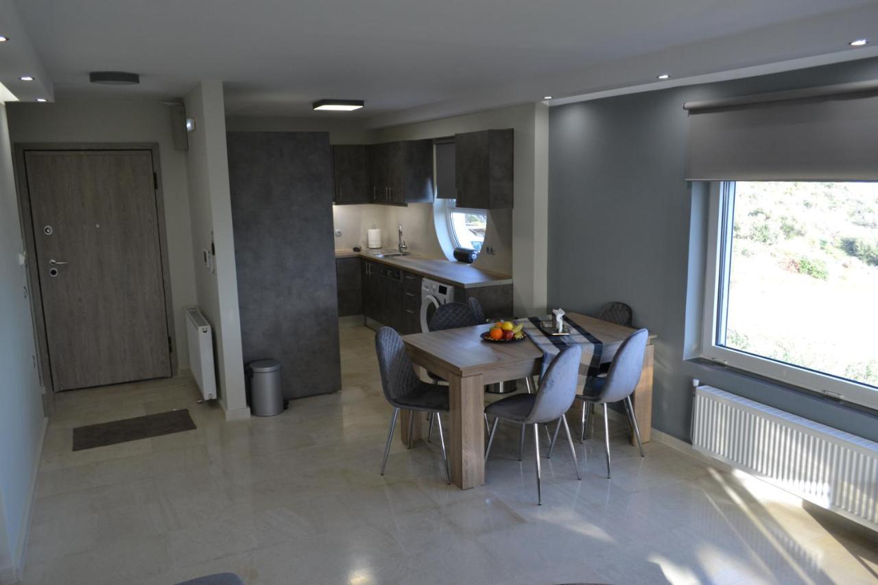 Stergiou Luxury Apartments With Shared Pool أنافيسوس المظهر الخارجي الصورة